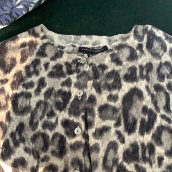 🦋2 for $35 Banana Republic Animal Print Cardigan - Picture 6 of 7